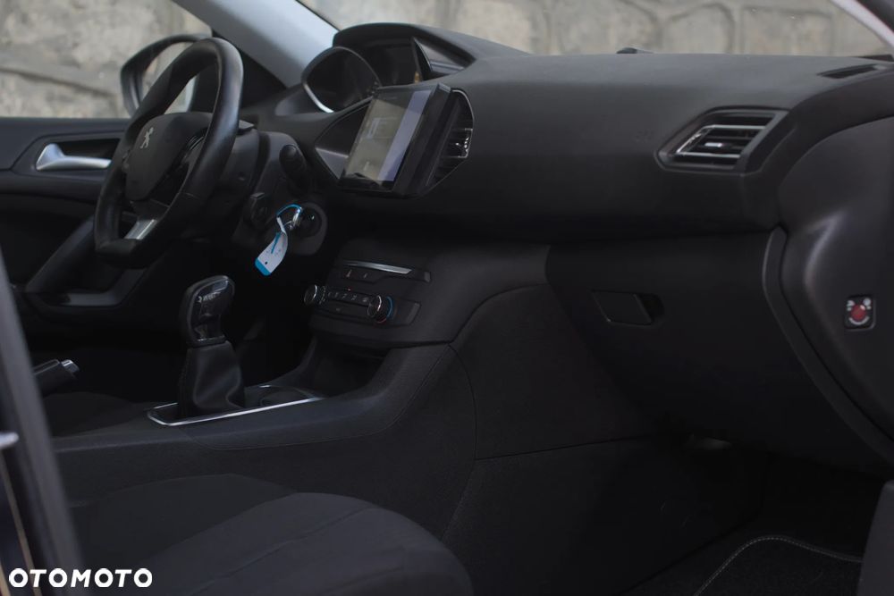 Peugeot 308 SW BlueHDi 100 Stop & Start Niveau 1 Business-Line - 9