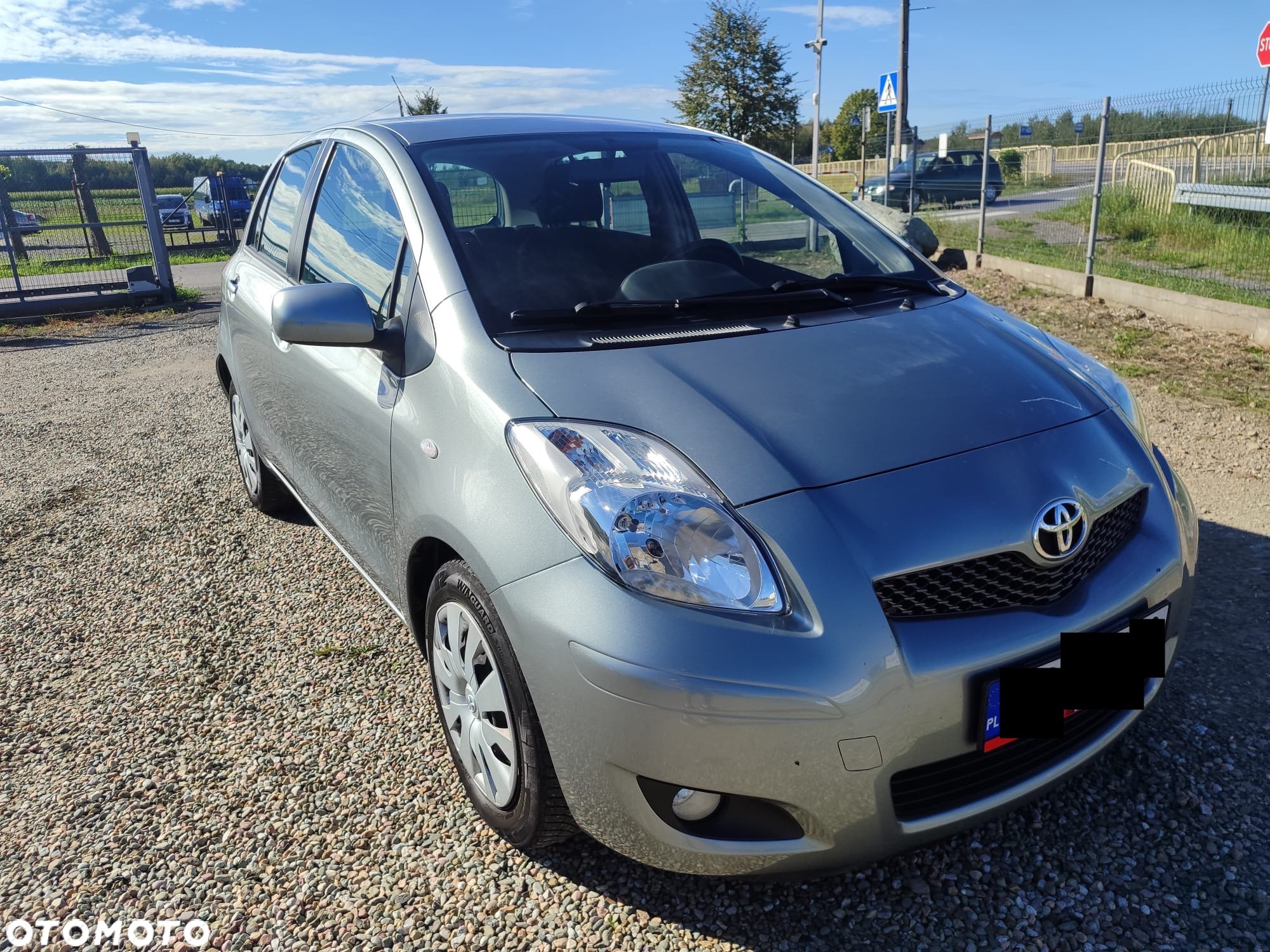 Toyota Yaris - 2