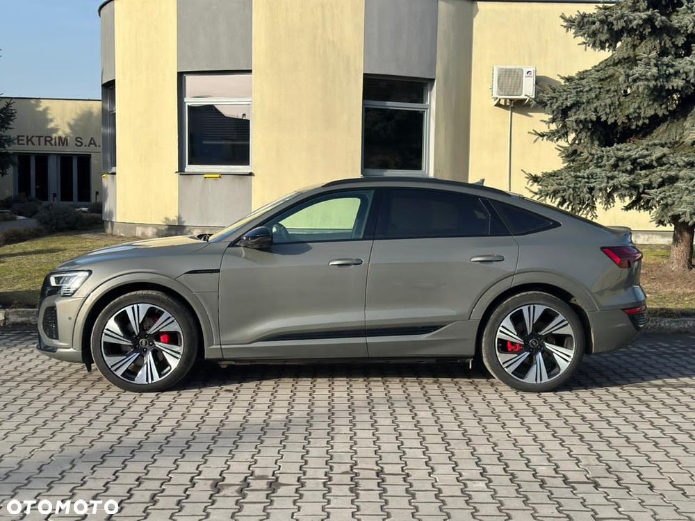 Audi Q8 Sportback e-tron - 4