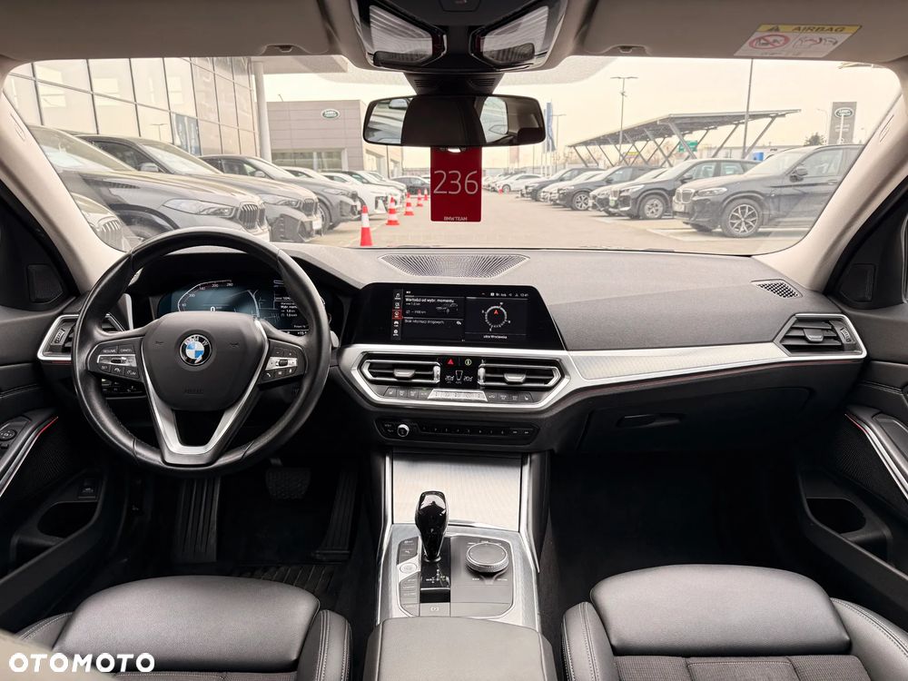BMW Seria 3 320d xDrive Advantage - 21