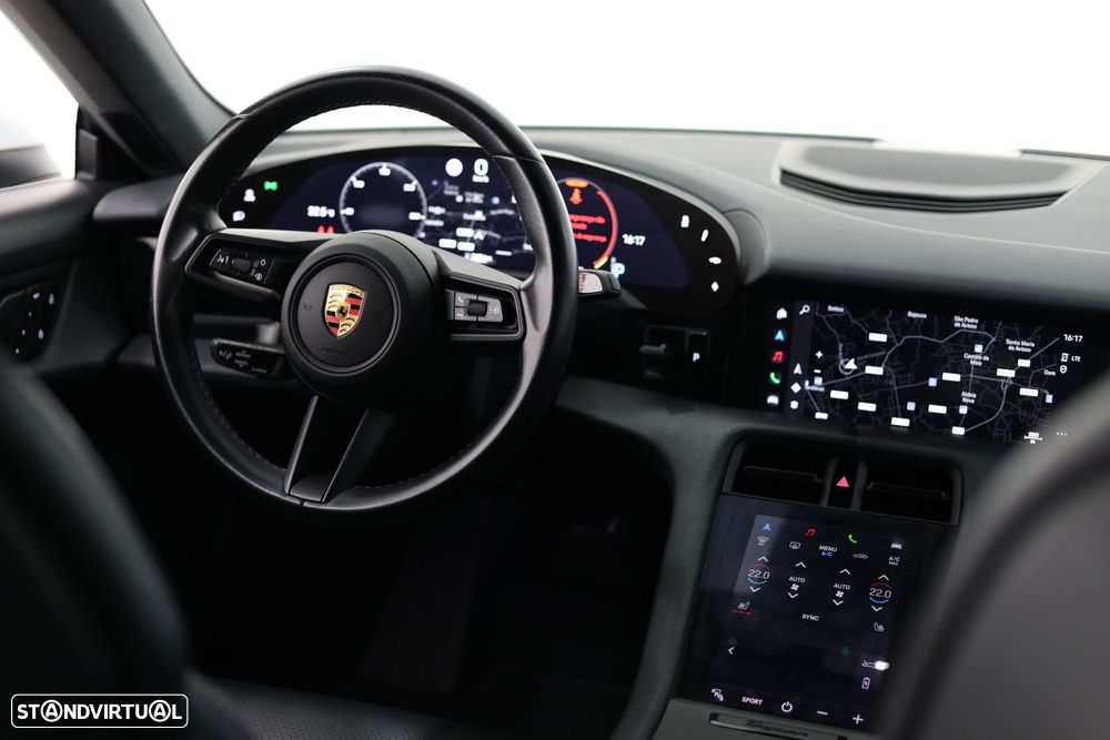 Porsche Taycan Cross Turismo 4 - 43