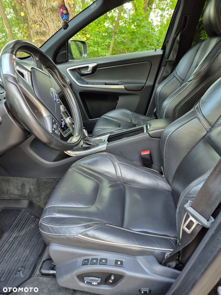 Volvo XC 60 D4 R-Design - 9