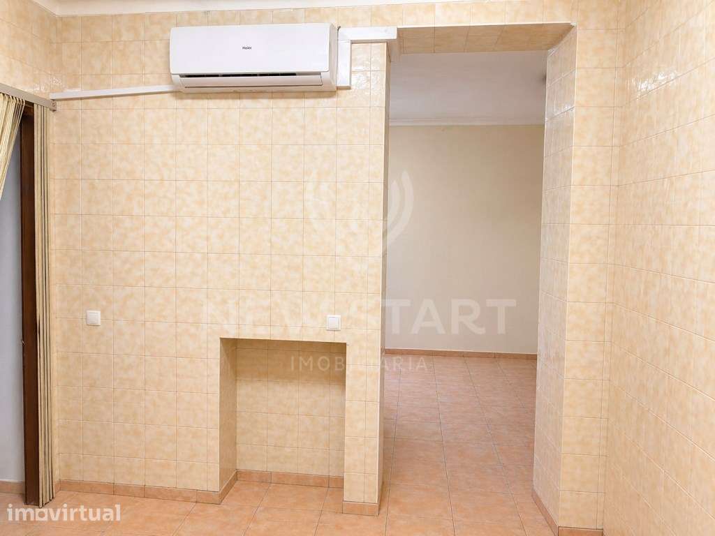 Moradia típica em Olhão com quintal e terraço na cobertura - Grande imagem: 2/15