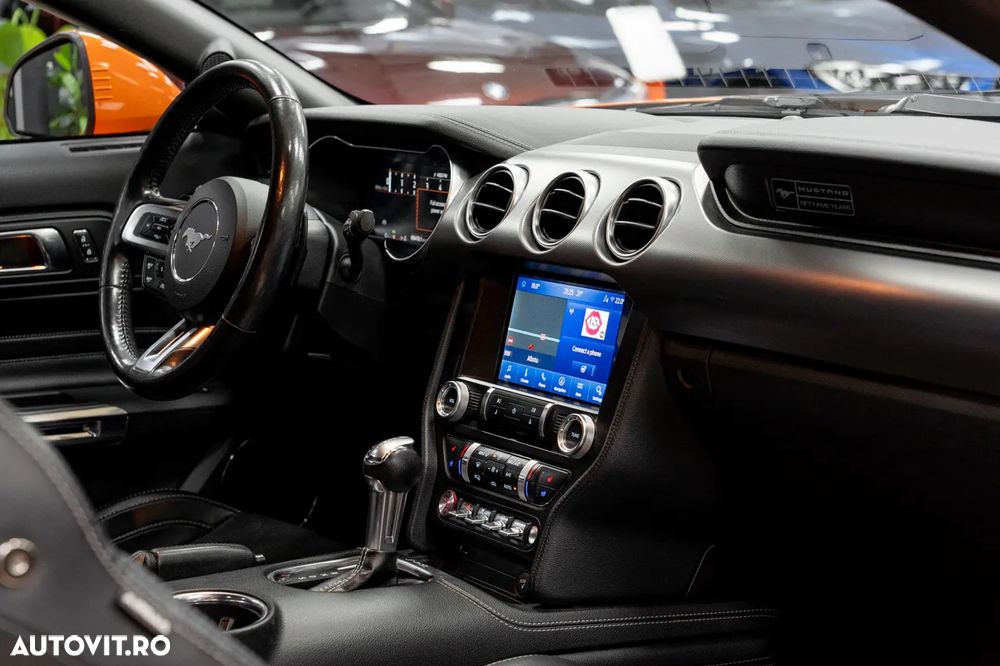 Ford Mustang - 33