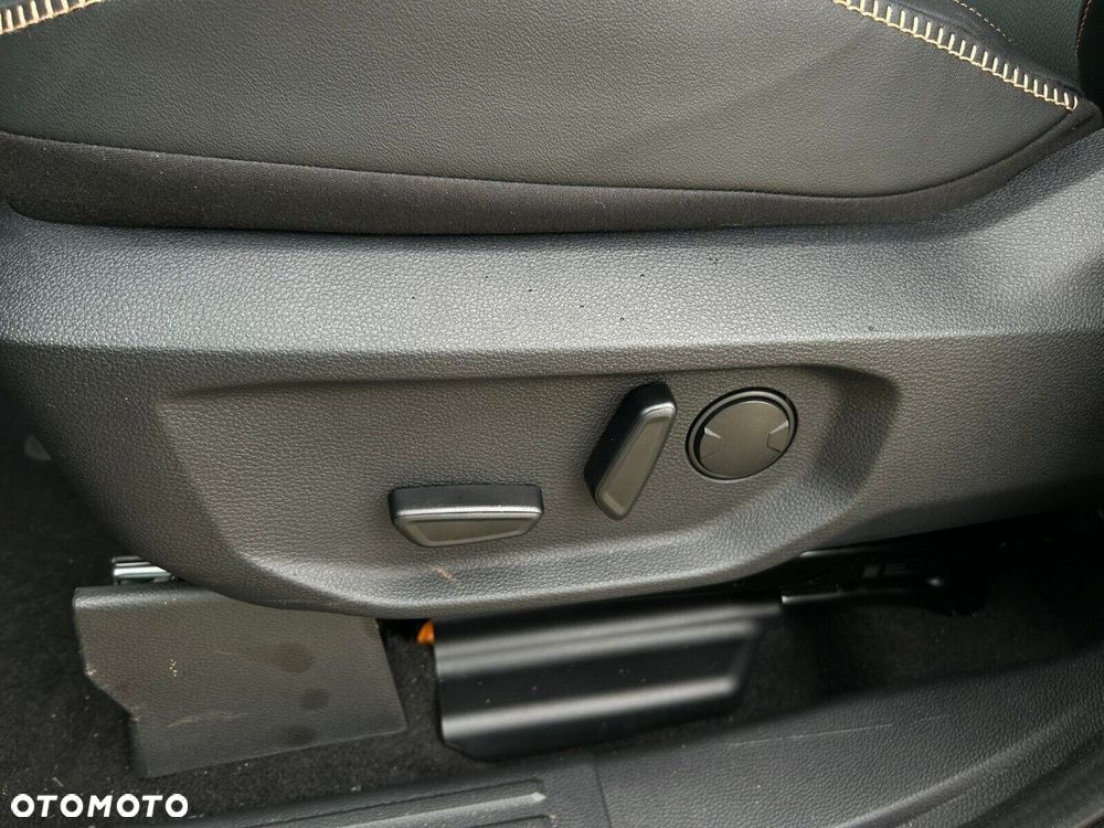 Volkswagen Amarok - 28