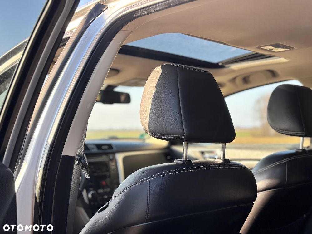 Suzuki Kizashi 2.4 4x4 CVT Sport - 18