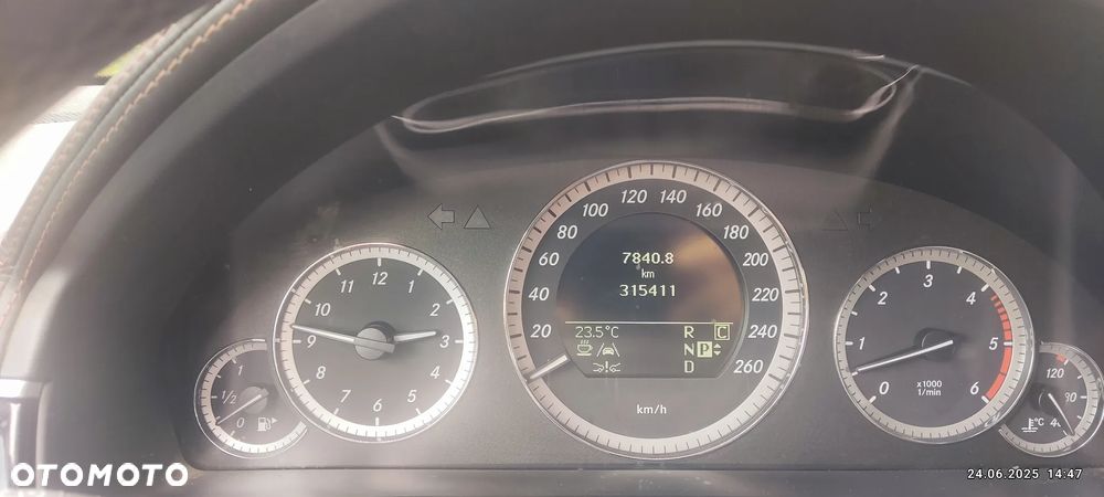 Mercedes-Benz Klasa E 350 CDI 4-Matic BlueEff - 20