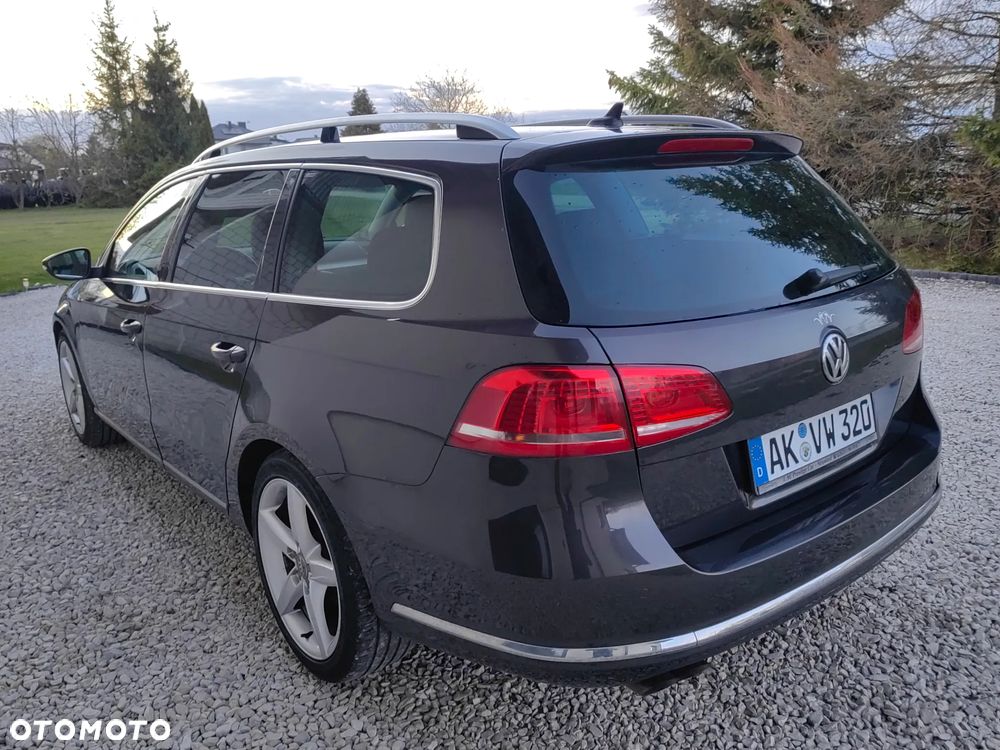 Volkswagen Passat 2.0 TDI Highline - 12