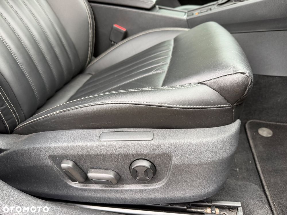 Skoda Superb 1.6 TDI DSG Ambition - 30