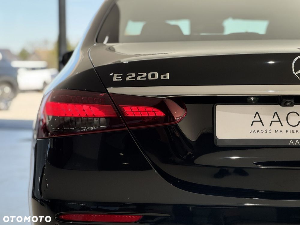 Mercedes-Benz Klasa E 220 d 4-Matic Avantgarde - 39