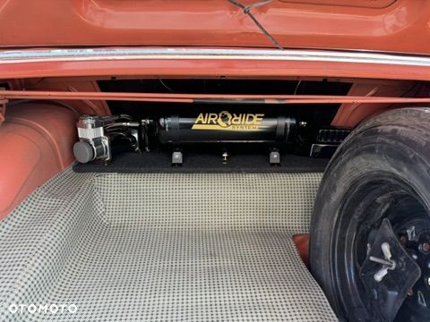 Ford Fairlane - 31