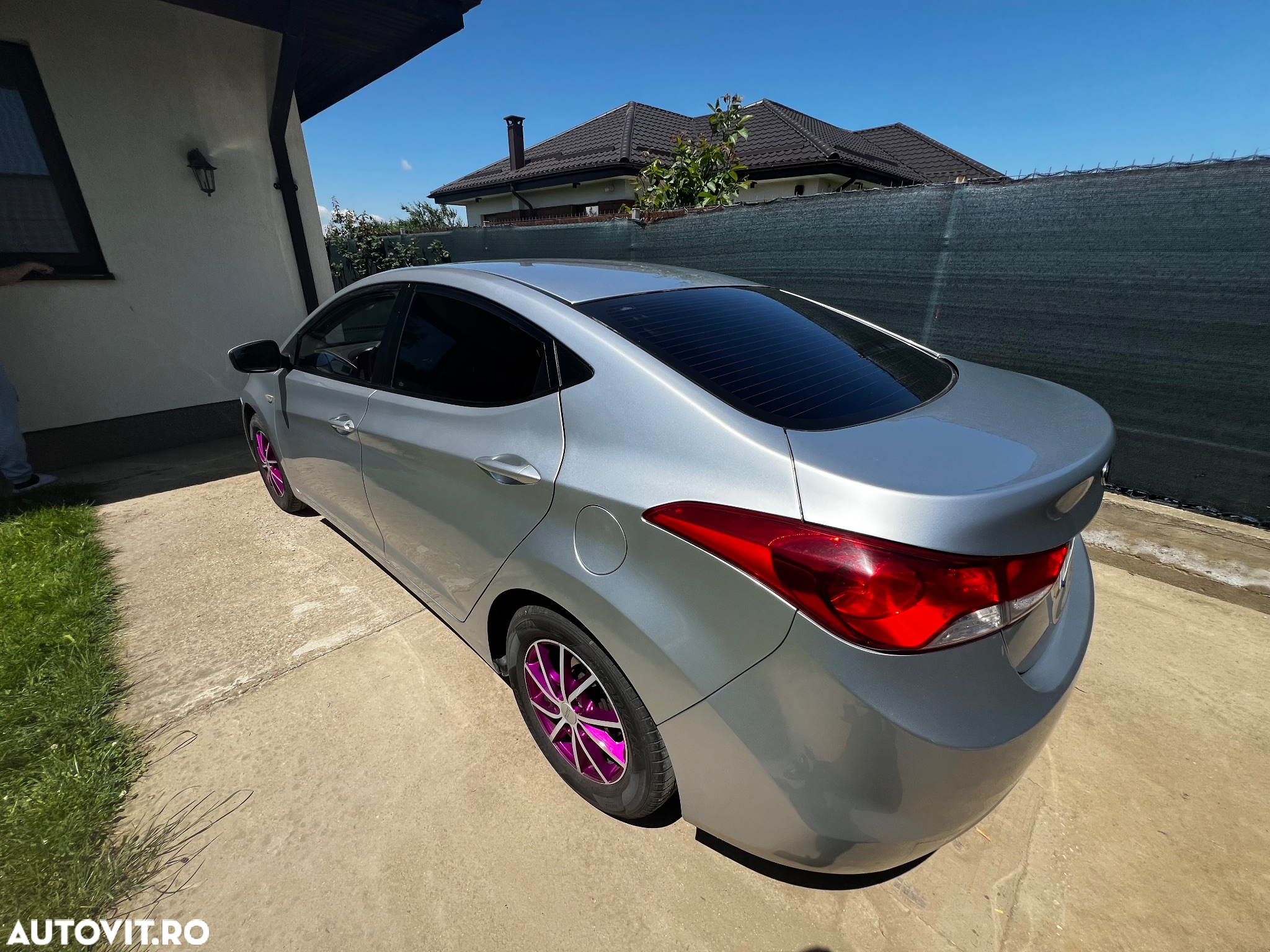 Hyundai Elantra 1.6 MPi Exclusive - 10