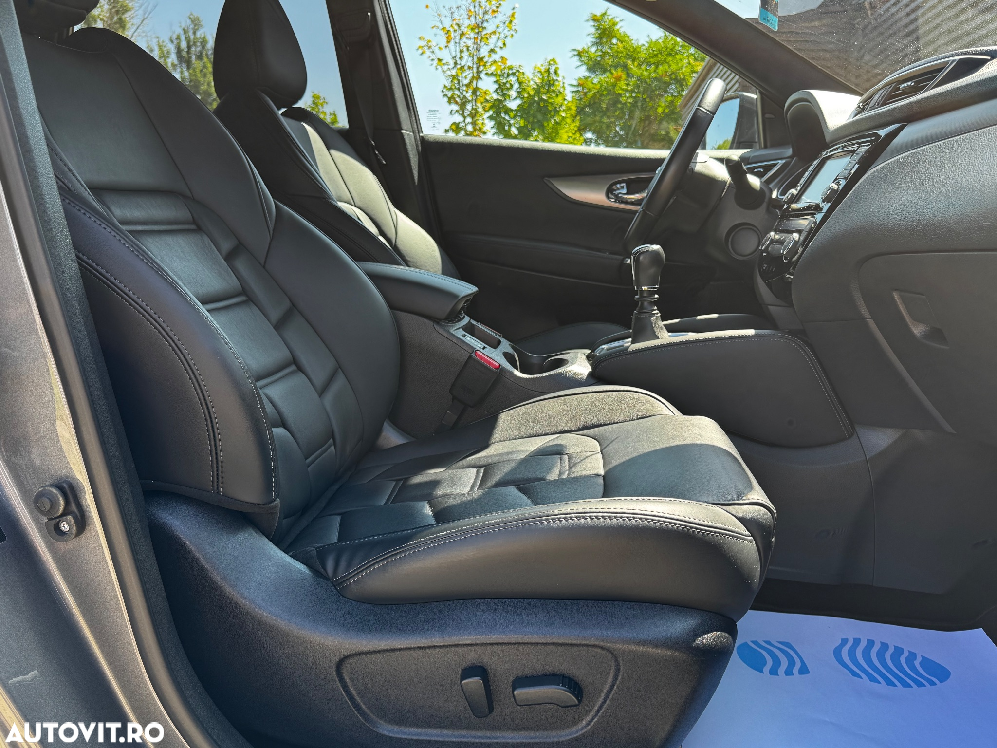 Nissan Qashqai 1.7 dCi TEKNA+ - 25