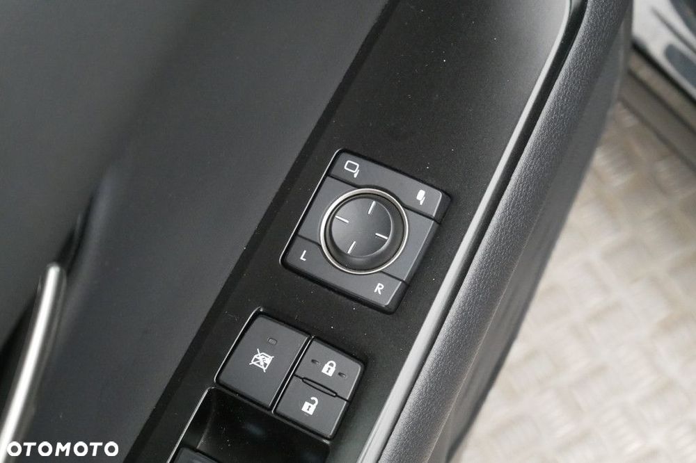 Lexus UX - 29
