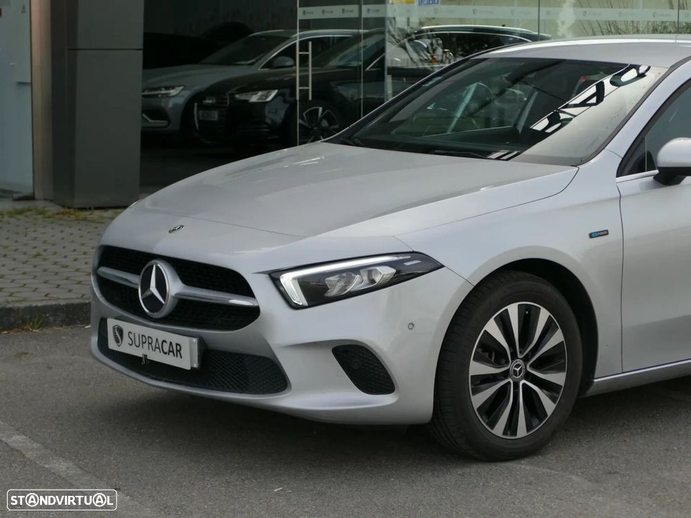 Mercedes-Benz A 250 Limousine e Style Plus - 4