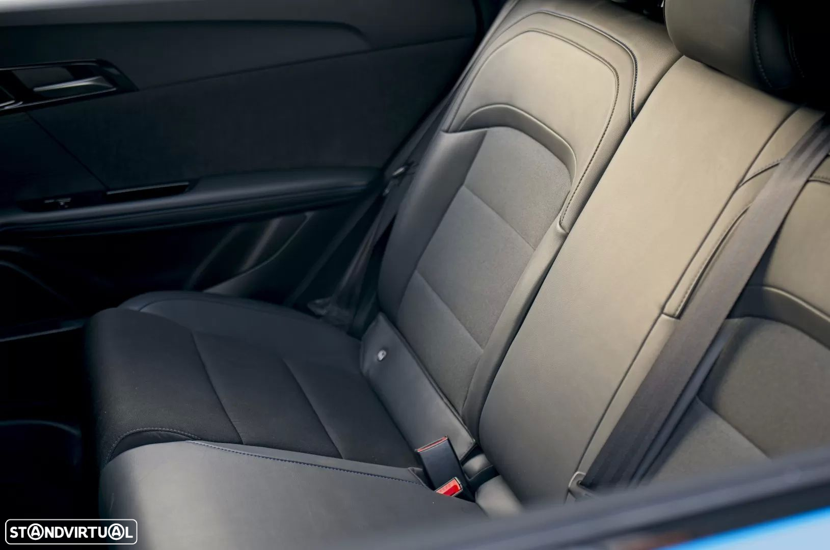 MG MG4 64 kWh Luxury - 16
