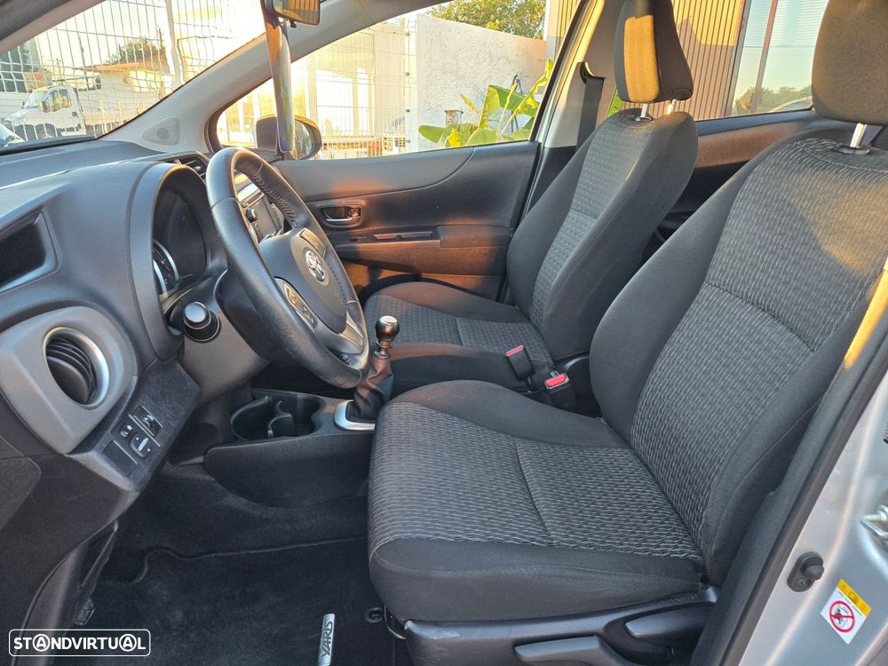 Toyota Yaris 1.4 D-4D Comfort+Navi - 6