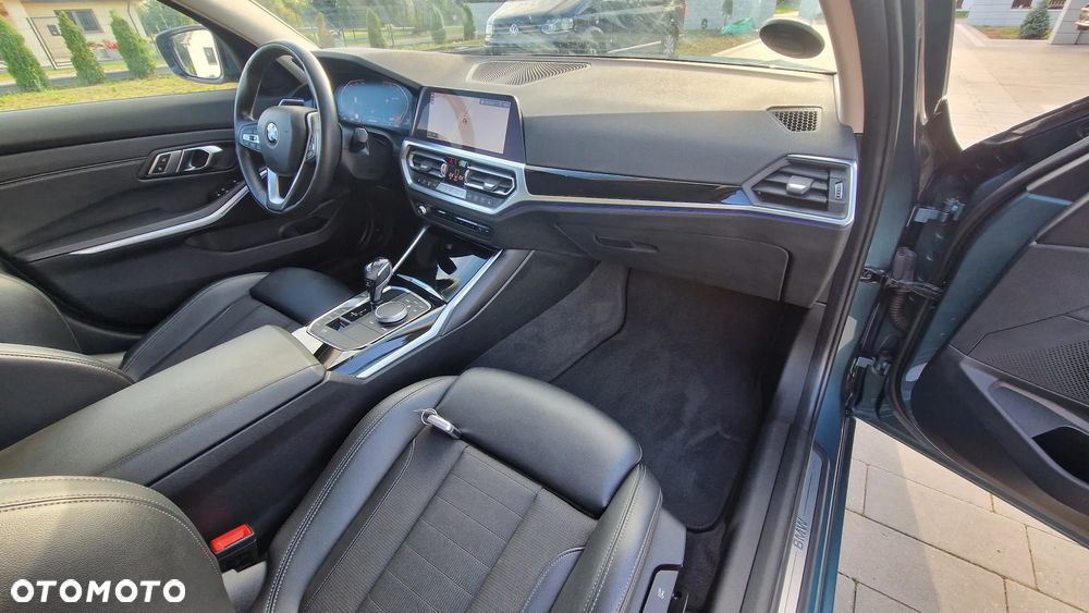 BMW Seria 3 320i GPF Sport - 29