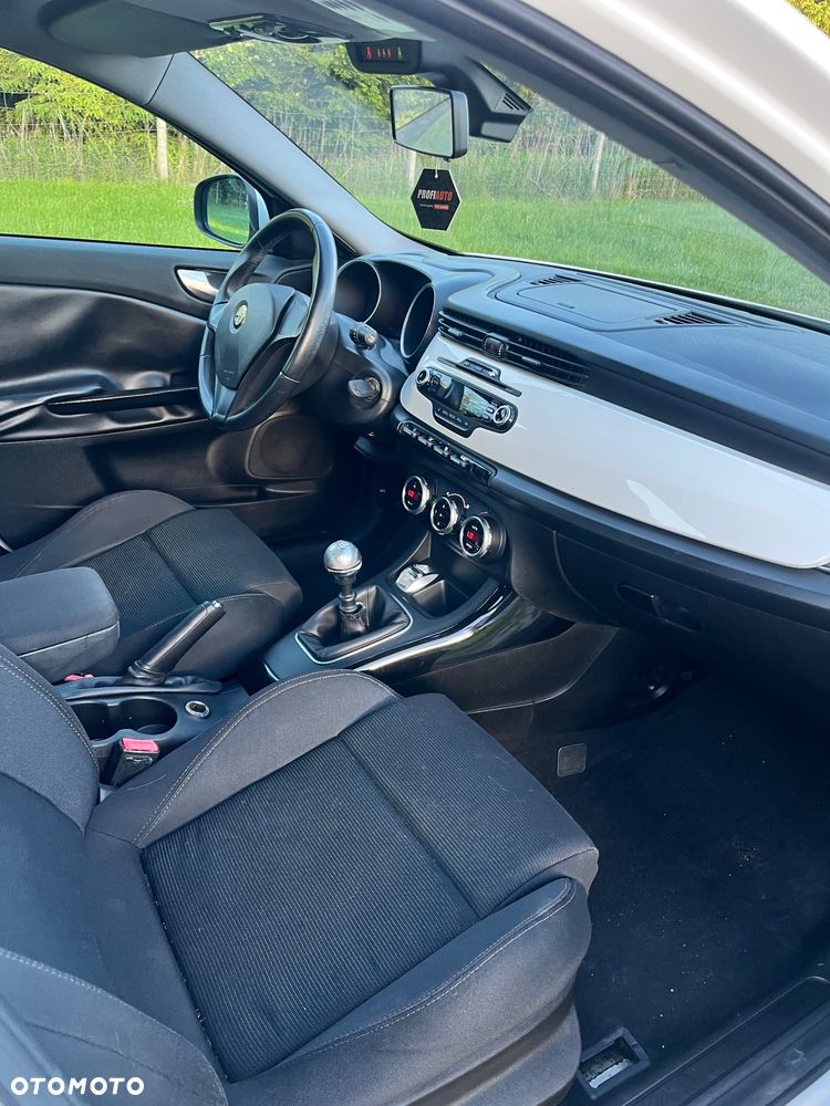 Alfa Romeo Giulietta 1.4 TB Veloce - 16