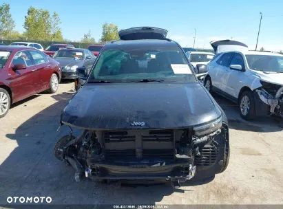 Jeep Grand Cherokee 3.6 V6 Overland - 11