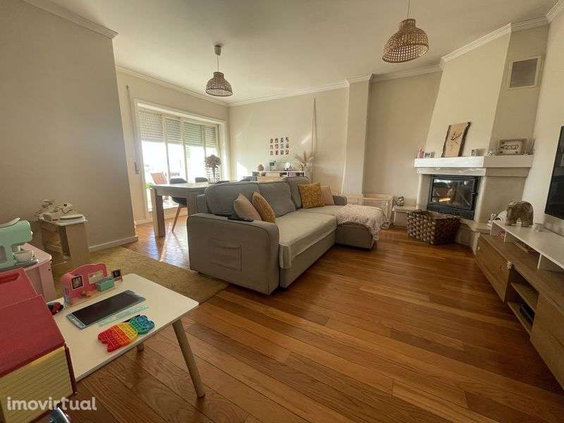 T2 com terraço recuado - Grande imagem: 2/8