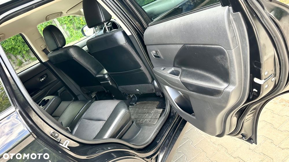 Mitsubishi Outlander 2.0 4WD Top - 14