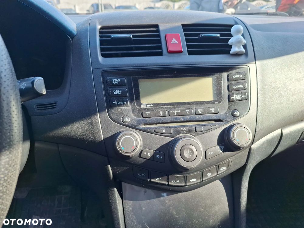 Honda Accord 2.0 Comfort - 9