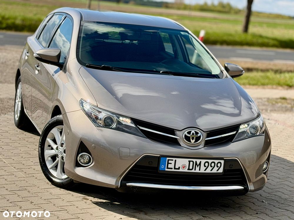 Toyota Auris 1.4 D-4D Life Plus - 2