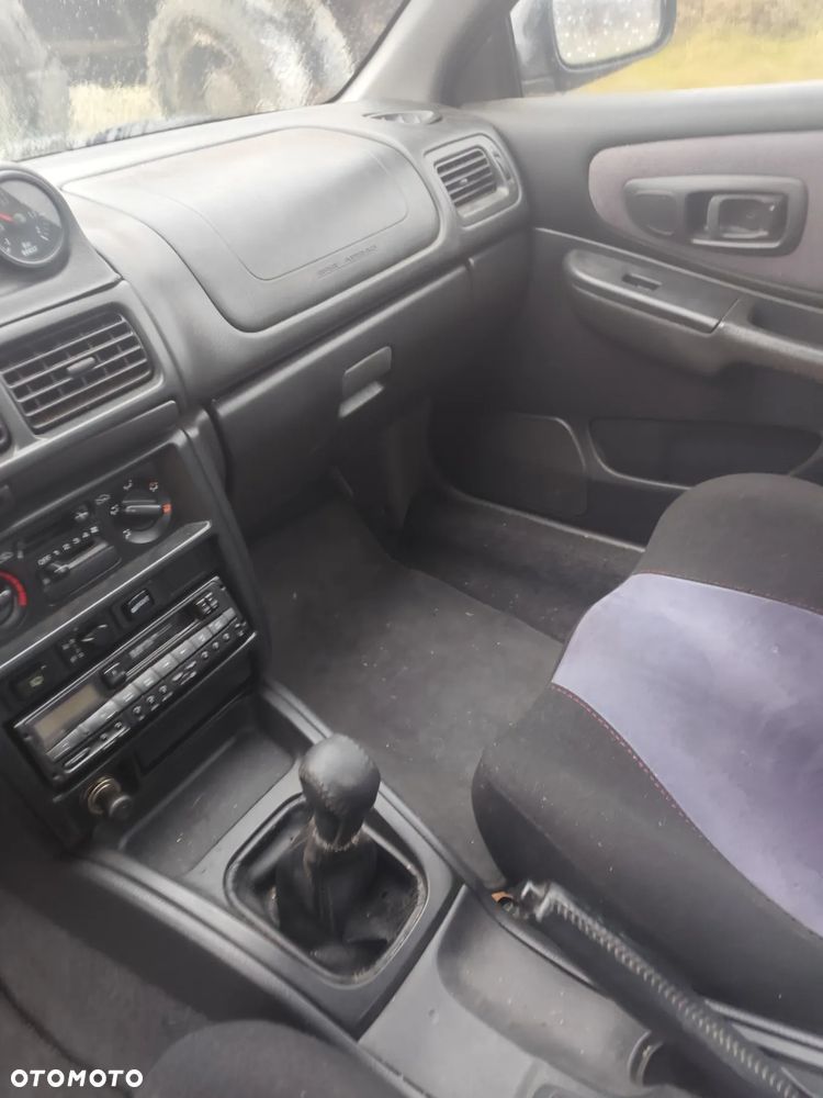 Subaru Impreza GC GC8 GT 2.0 Turbo 211 km sedan fotele przód Europa - 5