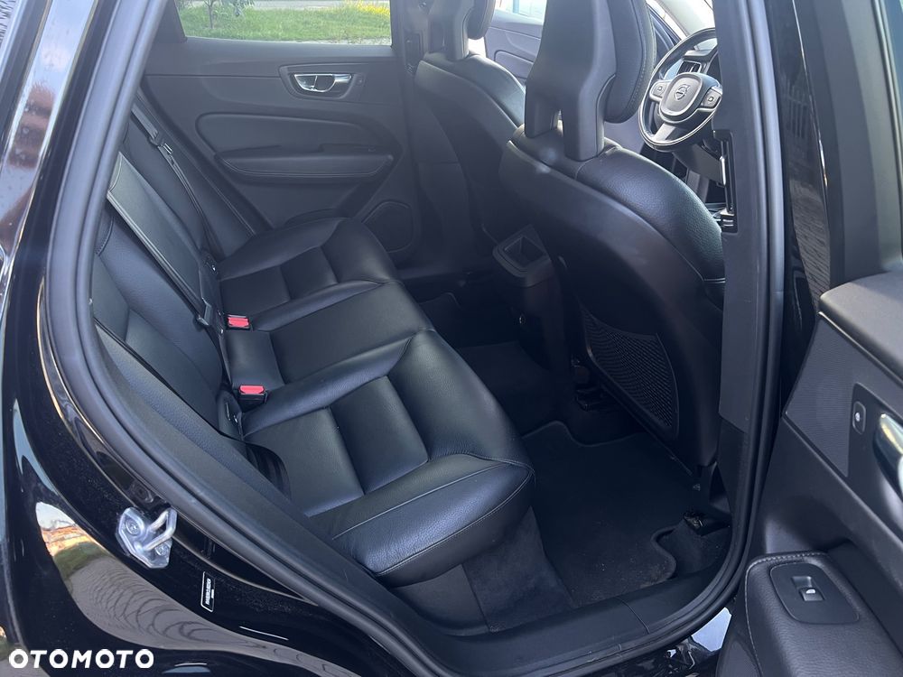 Volvo XC 60 T5 AWD Momentum - 9