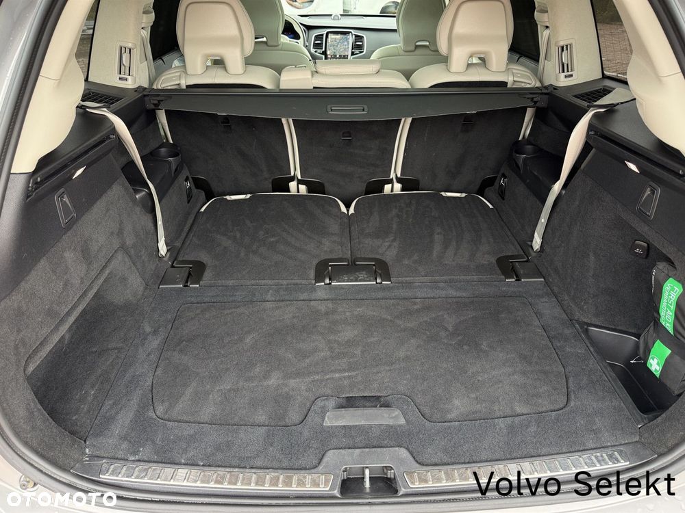 Volvo XC 90 - 21