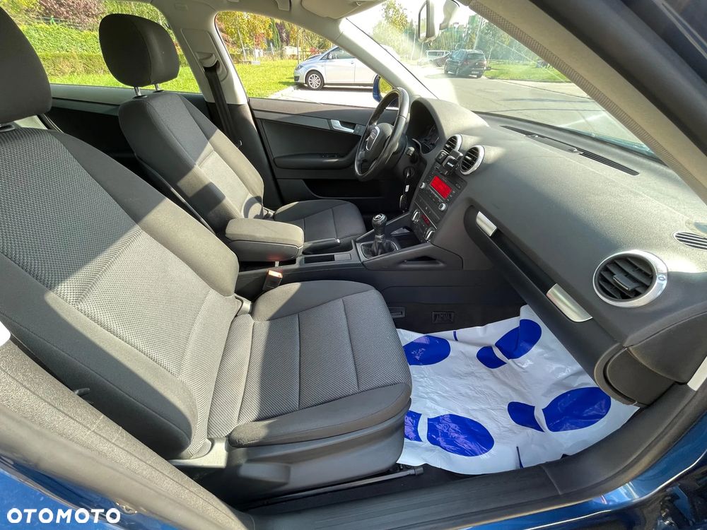 Audi A3 Sportback 1.6 Attraction - 14