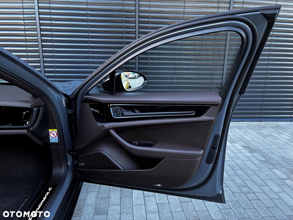 Porsche Panamera - 41