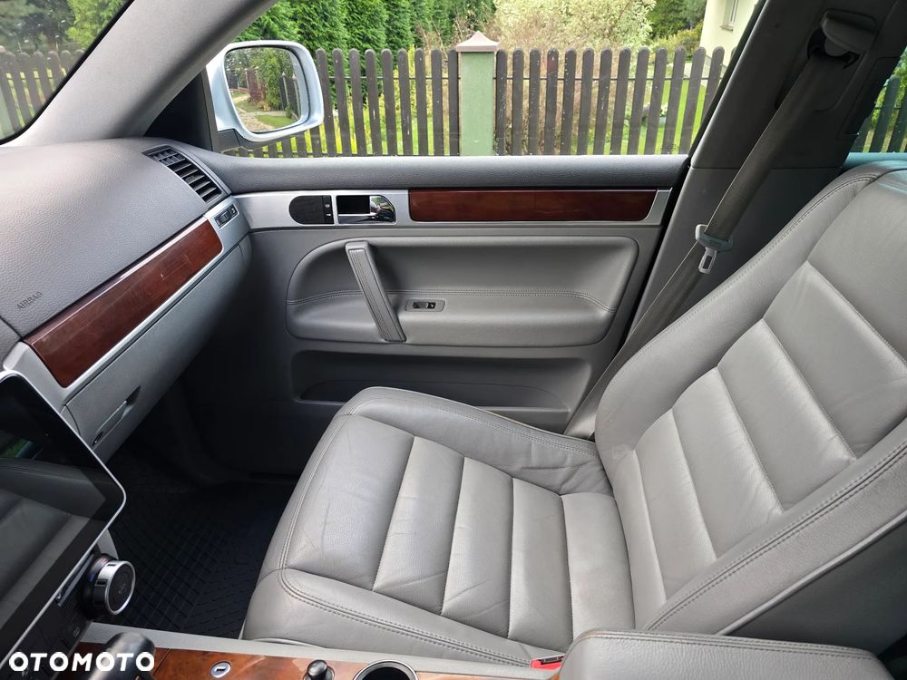 Volkswagen Touareg 2.5 R5 TDI Tiptr - 21