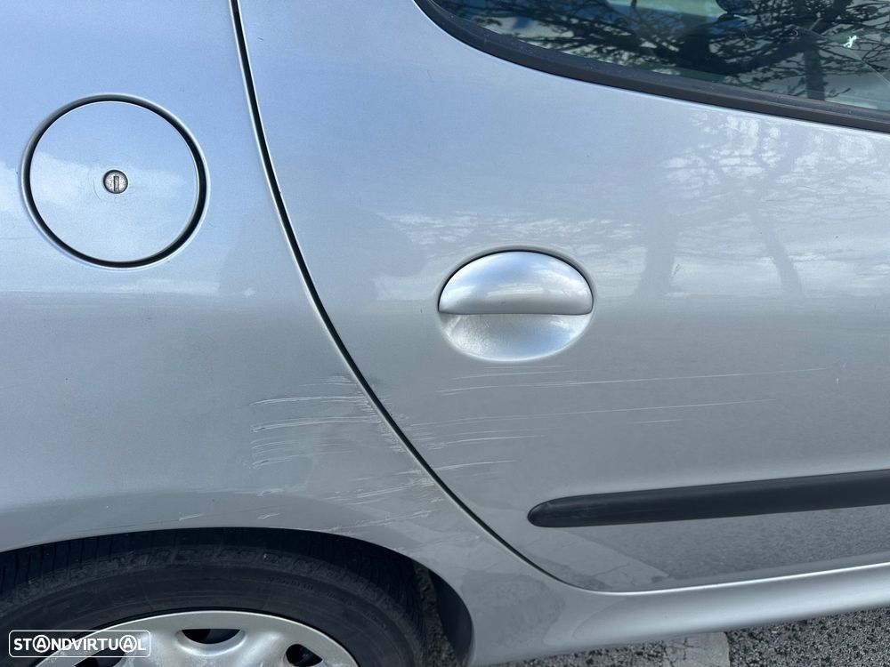 Peugeot 206 1.1 XT - 4