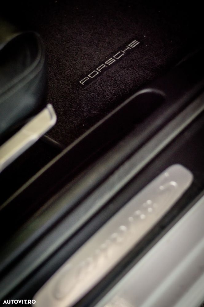 Porsche 911 Carrera S Tiptronic - 19