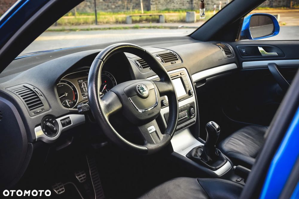 Skoda Octavia 2.0 TSI RS - 3