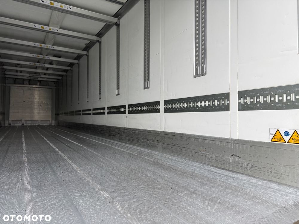 Schmitz Cargobull - 19