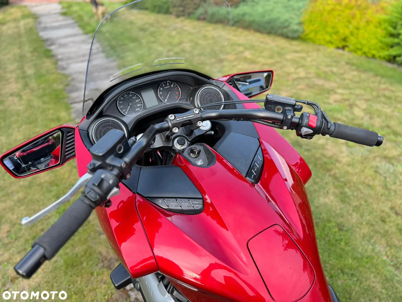 Honda CTX - 8