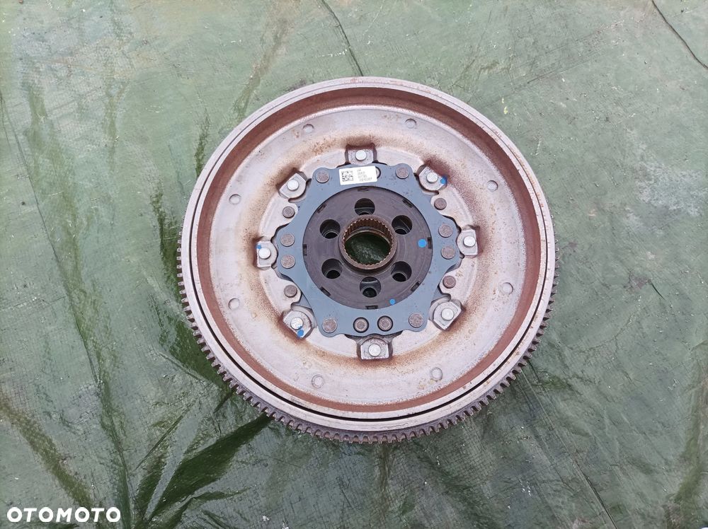 Vw Skoda Audi koło zamachowe 1,5 TSI 05E105266F - 2