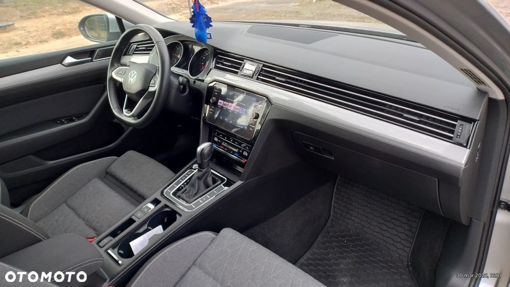Volkswagen Passat 2.0 TDI Elegance DSG - 12