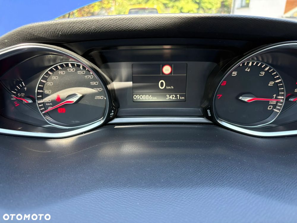 Peugeot 308 1.2 PureTech Allure S&S - 28
