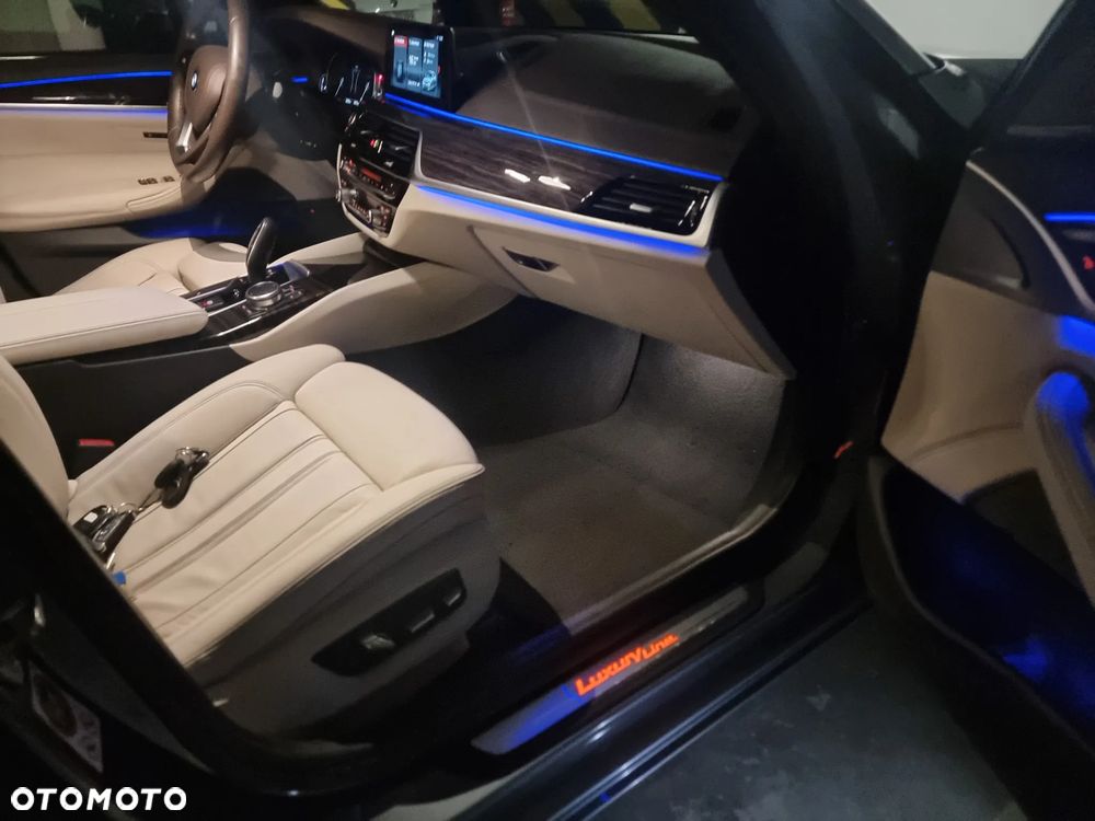 BMW Seria 5 520d Luxury Line - 23
