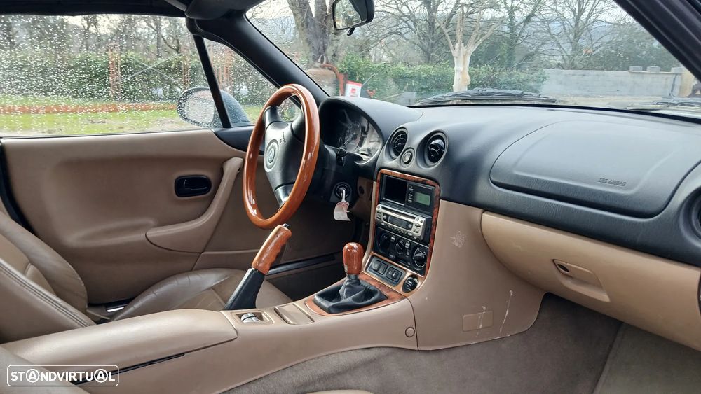 Mazda MX-5 1.6i 16V - 2
