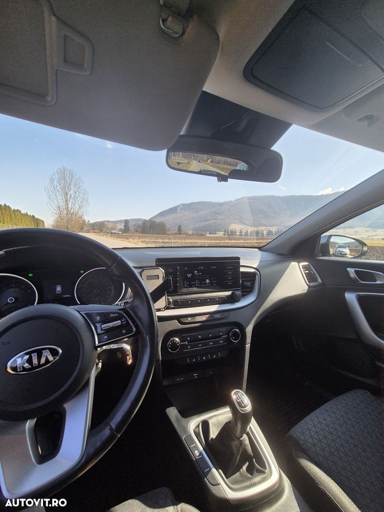 Kia XCeed 1.4 T-GDI 6MT City - 15