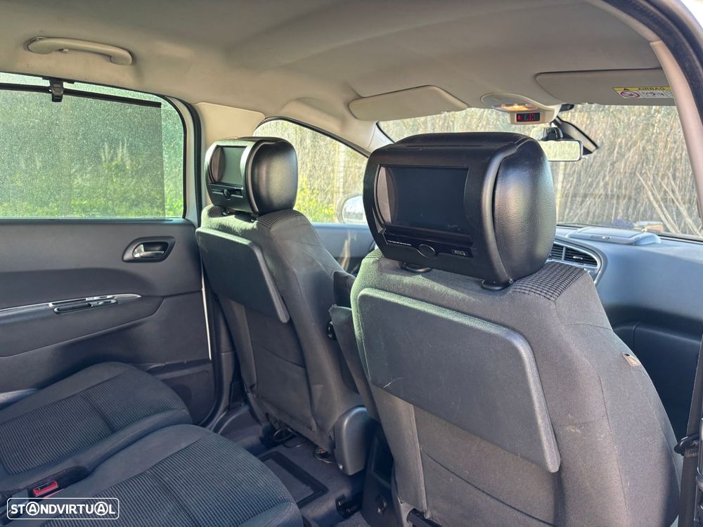 Peugeot 5008 1.6 HDi 7L Allure - 11