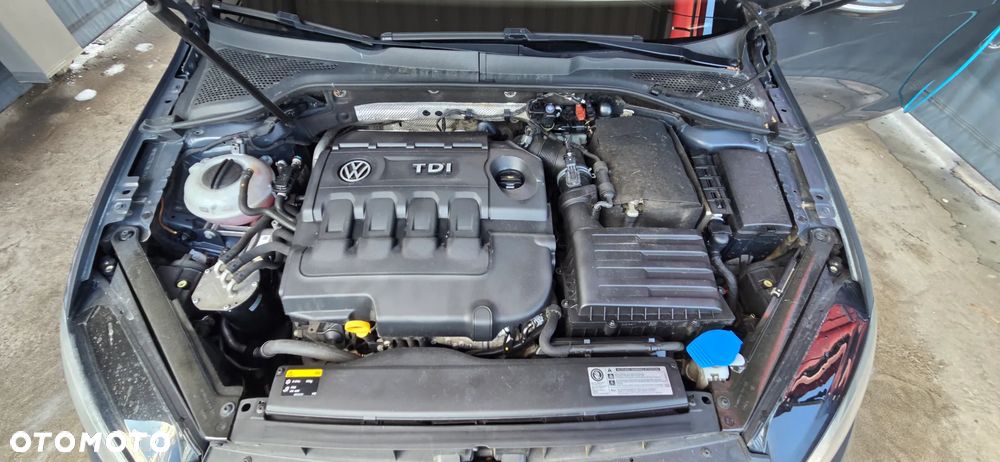 Volkswagen Golf 1.6 TDI BMT Highline - 32