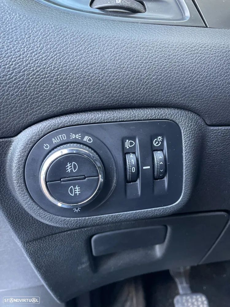 Opel Zafira 2.0 CDTI Cosmo S/S - 31