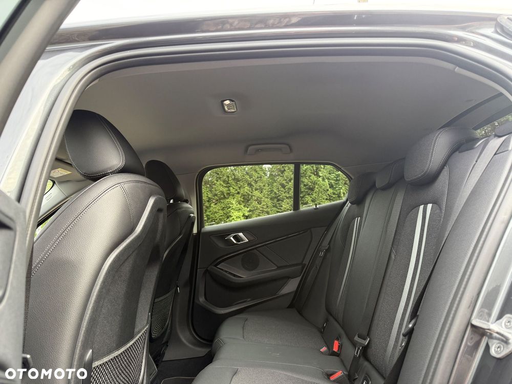 BMW Seria 1 118i GPF M Sport Shadow - 29