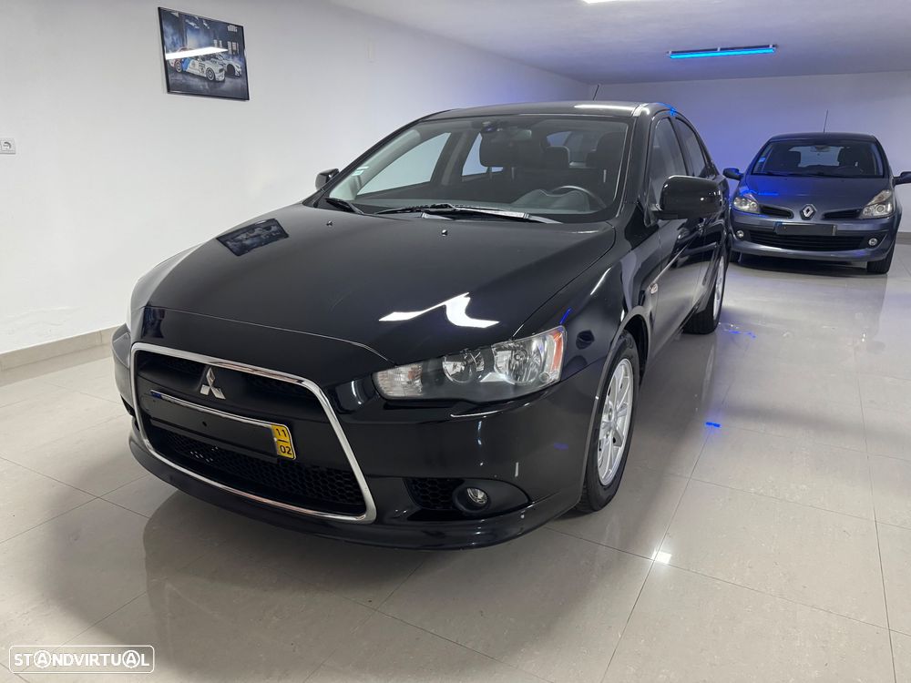 Mitsubishi Lancer Sportback 1.6 Invite Black Edition ClearTec - 17